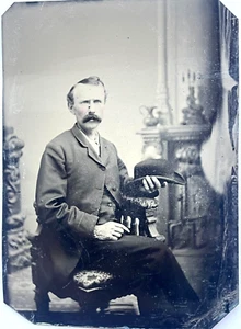 CABALLERO CON BIGOTE Y BOMBÍN ANTIGUO VICTORIANO TINTE FOTOGRAFÍA - Imagen 1 de 3