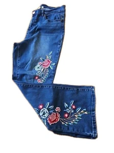DG2 Diane Gilman Womens Sz 16 Jeans Embroidered Blue Jeans - Picture 1 of 11
