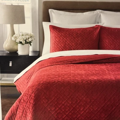 Martha Stewart Diamond Plush  Full/Queen Quilt - Red -  New $200 - Image 1 of 4