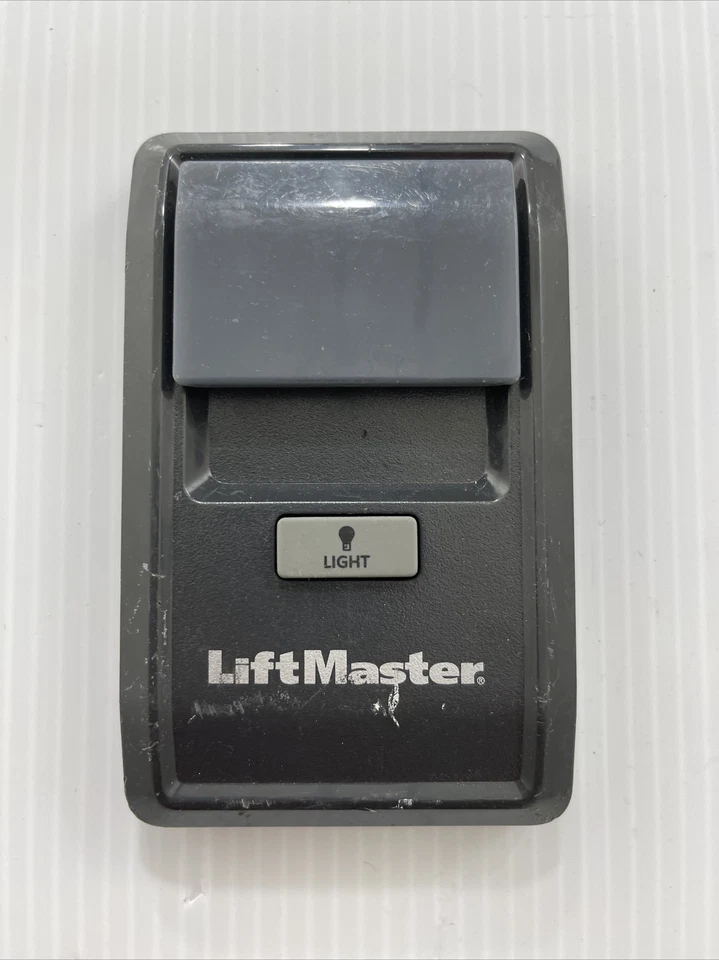 Многофункциональная настенная кнопка панель управления LiftMaster 882LM безопасность + 2.0 MyQ - Изображение 1 из 4
