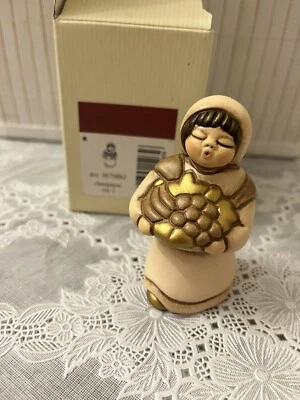 THUN Donna Con Cesta Di  Frutta Champagne del presepe classico - Immagine 1 di 4