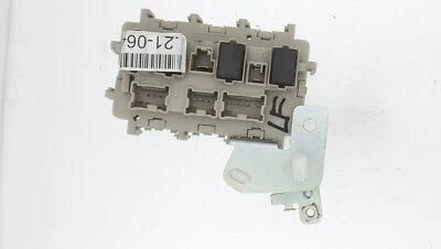 Nissan Rogue 2017 2018 2019 cabina de pasajeros interior caja de fusibles 24350-6Fl0a Foto 1 de 4