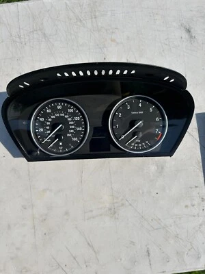 Cuadro de instrumentos BMW X5 2011 Foto 1 de 2