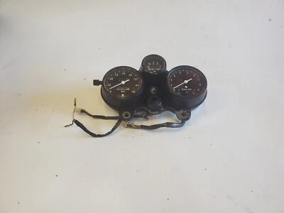 Suzuki GT750 1972 medidores velocidad tacómetro temperatura Foto 1 de 4