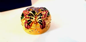 Jere Bejeweled Rhinestone Butterfly & Pink Flowers Trinket Box Magnetic Stash Gi - Picture 1 of 8