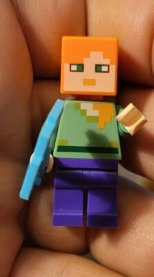 new LEGO System Minecraft Minifig - Alex C16-4 - Image 1 of 3
