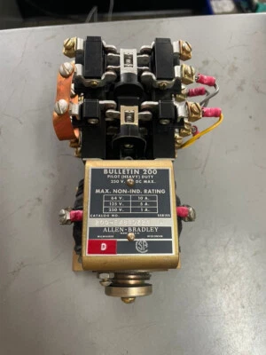 Allen Bradley Bulletin 200 200-EX840Z24 piloto trabajo pesado 250V Foto 1 de 4