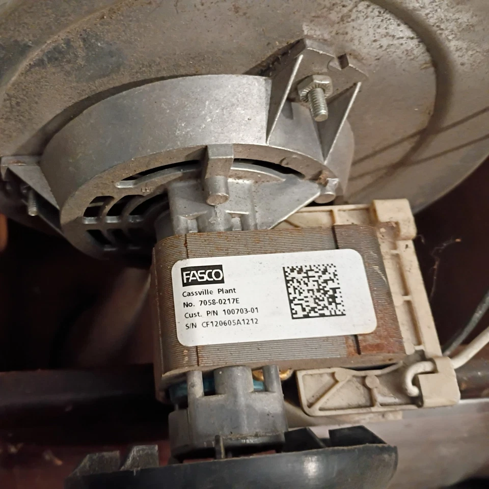 Fasco 7058-0217  Furnace Draft Inducer Motor 7158-0217E used #MK347 - Image 1 of 1