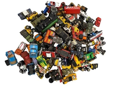 Lote de 100 Micro Máquinas Vintage Años 80’s 90’s Coches Vehículos Juguetes LEER NECESITA LIMPIEZA Foto 1 de 4