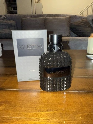 Valentino Uomo Intense 3,4 fl oz eau de parfum para hombre Foto 1 de 3