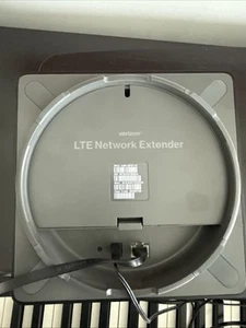 Verizon Wireless LTE Network Extender - Photo 1 sur 2