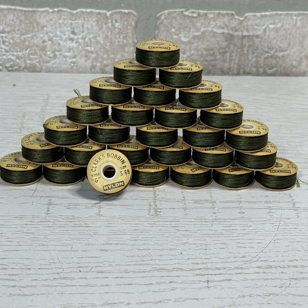 USA ビンテージ　AMERICAN THREAD CO. ボックス&糸セット Vintage American Thread Star Disc 87 Pcs Bobbins Intrinsic