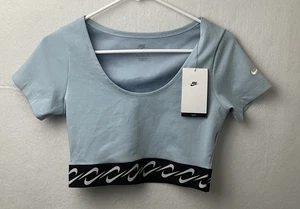 Nike Essentials Swoosh Taping Crop Top Damen Gr. XS Neu Mit Etikett Blau - Bild 1 von 2