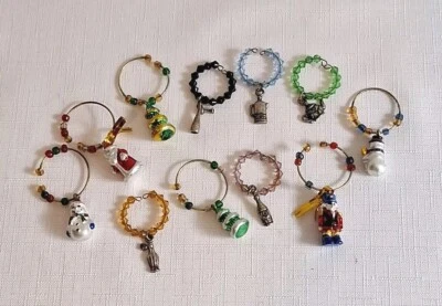 Juego de 11 dijes con cuentas para botellas de vidrio de vino con tema de vacaciones de Navidad Foto 1 de 4