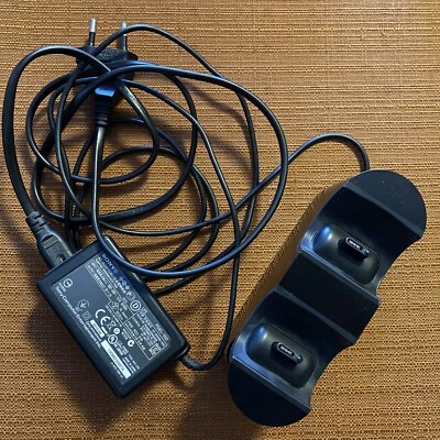 Dock Ricarica Controller Ps4 Originale Sony - Immagine 1 di 3