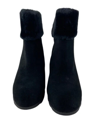 Женские черные замшевые ботильоны ALFANI с манжетами из искусственного меха на танкетке на молнии 8,5 M - Изображение 1 из 4