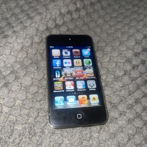 iPod Touch 4th Generation A1367 8GB, Black/Stainless Steel MAKE ME A OFFER - Picture 1 of 3