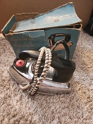 老式通用电气通用电气蒸汽干熨斗 (F60)  — 第 1/3 张图片