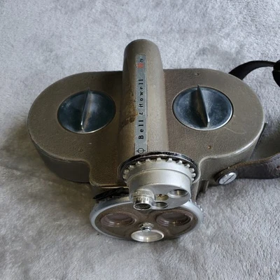 Cámara de filmación de películas Bell & Howell Filmo 70-DR 16 mm de colección con filtros Foto 1 de 4