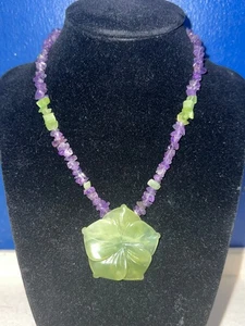 Pre-owned 925 Sterling Peridot/Nephrite Flower Pendant with Amethyst Necklace - Picture 1 of 7