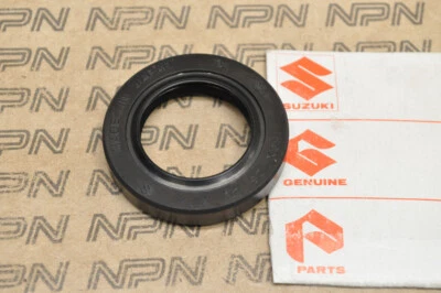 Nuevo de Lote Antiguo Suzuki DS100 PE175 RM100 RM125 RS175 TC100 TS125 TS90 Sello de Aceite 09283-25035 Foto 1 de 2