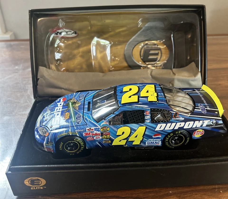 2005 Jeff Gordon Pepsi/Star Wars III Action RCCA Elite Talladega 1:24 - Image 1 of 4