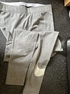 Girls Nike leggings  - Picture 1 of 2