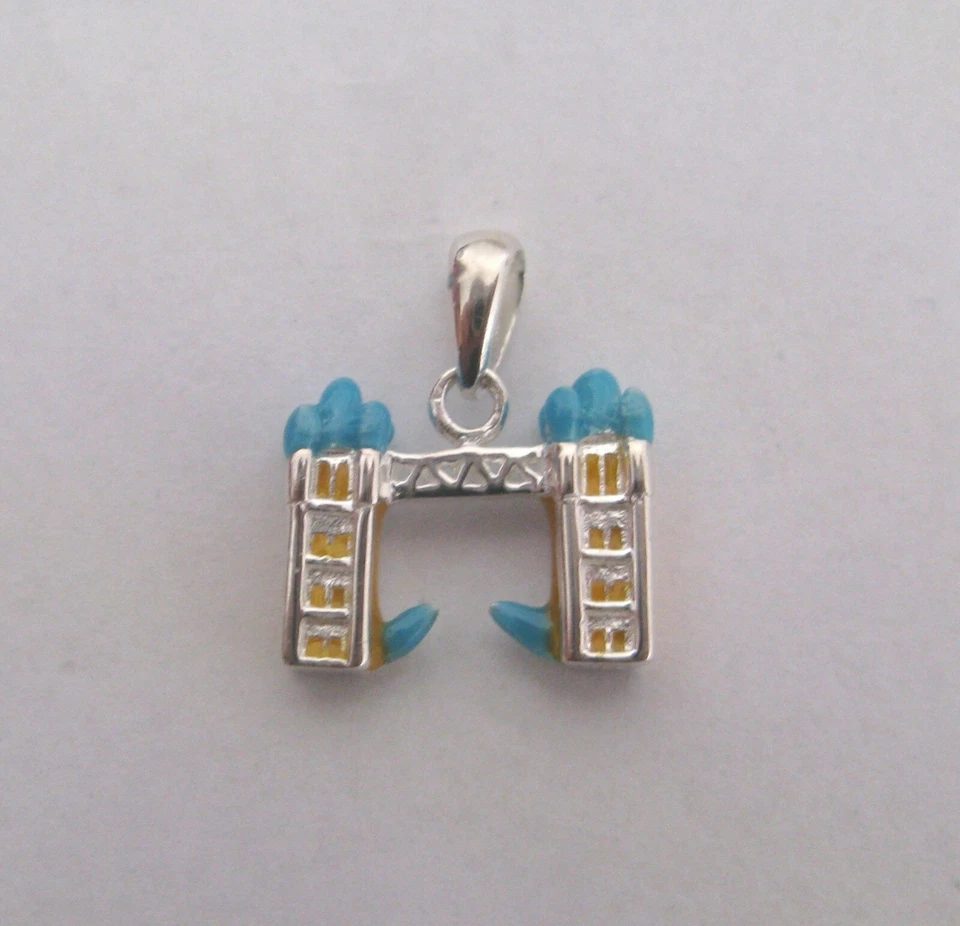 Sterling silver enamelled tower bridge pendant 3.2g - Image 1 of 1