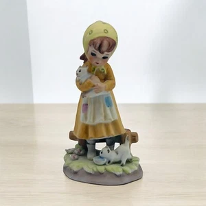 Delantal de cerámica vintage Lefton Girl Kittens figura de campo 5" - Imagen 1 de 11