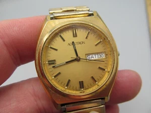 Kroger Service Award Bulova Accutron Quartz Wristwatch Vintage - Picture 1 of 3