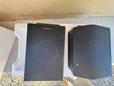 Samsung Q-Series Soundbar + Rear Speakers - image 1 of 4