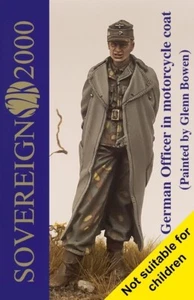 Sovereign 2000 - German Officer in motorcycle coat 1/35th - S2KF031 - Picture 1 of 6