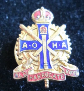 Old Harrogate Boys Association Vintage Brass & Enamel Badge By J Gaunt (11) - Picture 1 of 9