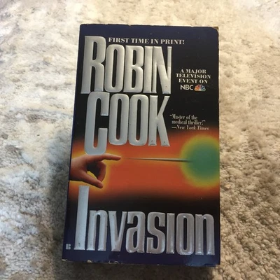 Invasion Robin Cook 1997 Berkley Edition Medical Thriller Media Tie In Foto 1 de 4