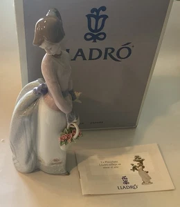 Statuina porcellana Lladro 7622 Cesto d'amore 10" donna fiori come nuova in scatola  - Foto 1 di 14