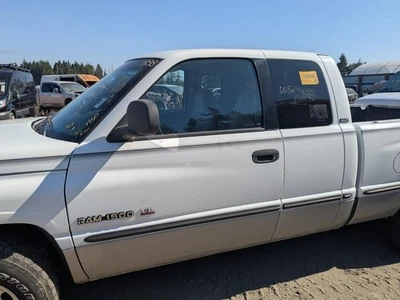 Puerta delantera izquierda usada vidrio delantero se adapta a: Dodge 1500 1998 camioneta delantera izquierda grado A Foto 1 de 4