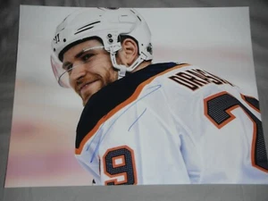 EDMONTON OILERS LEON DRAISAITL SIGNED BIG SMILE 11X14 WHITE JERSEY - Picture 1 of 1