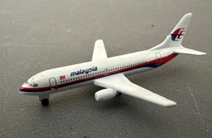 Boeing 737 Malaysia Airlines Schabak modellino aereo pressofuso scala 1:600 - Foto 1 di 7