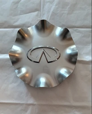 Tapa central Hyper Silver 1 pieza para Infiniti FX35, FX45 2006-2008 73691 usada Foto 1 de 4