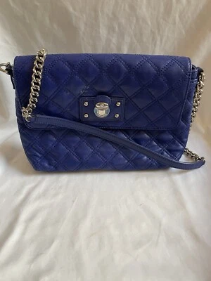 Bolso de hombro Marc Jacobs azul acolchado de cuero cadena dorada Foto 1 de 4