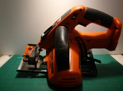 Sierra circular Black & Decker Firestorm 14,4 voltios --- Modelo CS144 solo herramienta Foto 1 de 4