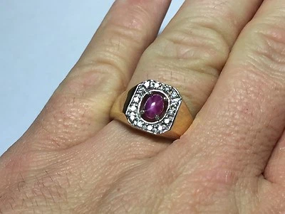 Anillo para hombre de oro amarillo de 14 quilates con rubí estrella creado en laboratorio y diamantes genuinos venta inmobiliaria Foto 1 de 4