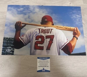 MIKE TROUT Autographed 12x18 Photo SIGNED AUTO Beckett COA BAS - Picture 1 of 2