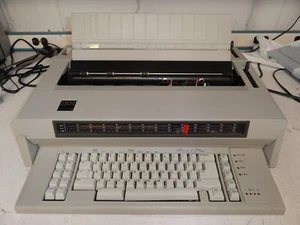 Máquina de escribir IBM Wheelwriter 5 *Pro limpiada y reparada* 6 meses de garantía - Imagen 1 de 1
