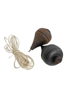 Auténtico paquete de 2 trompos de mezquite giratorios - juguetes de madera hechos a mano - Imagen 1 de 1