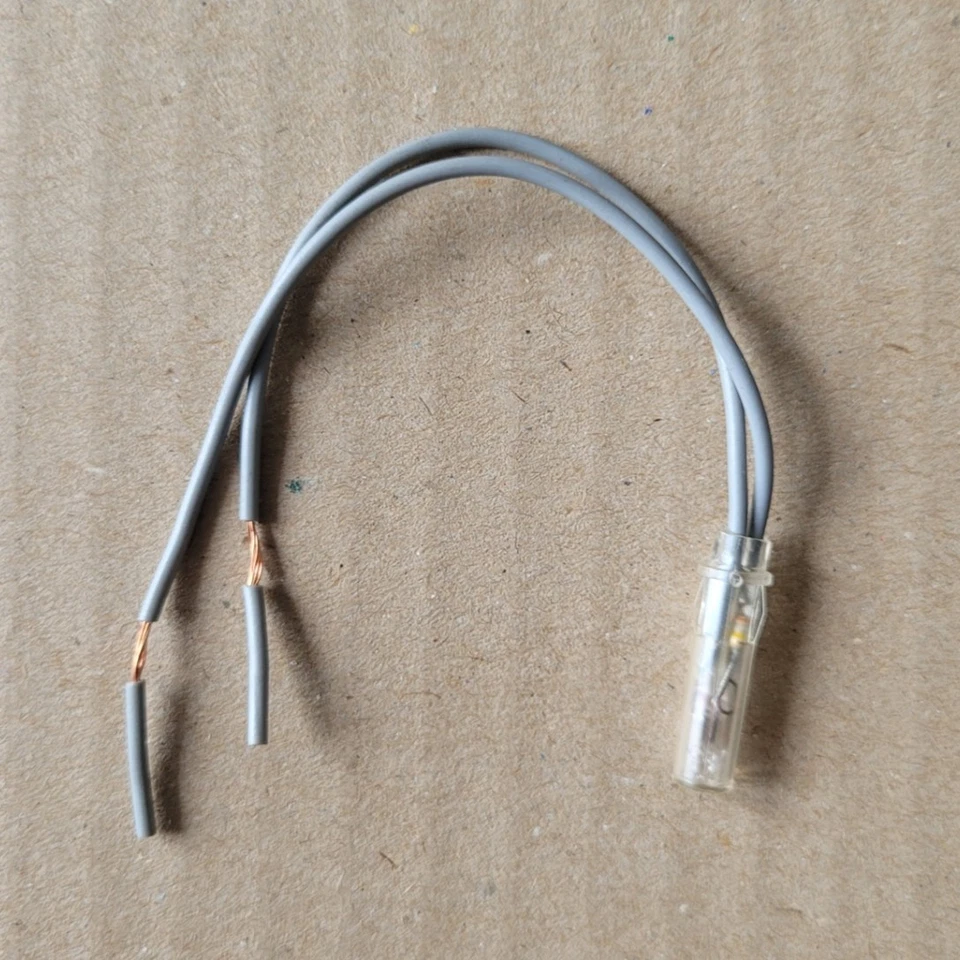 1 Lampe obus ancien Neptune ou Diplomat - 230 V - 0,5 mA - LEGRAND 89835 898 35 - Photo 1/1