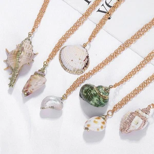 Gold Color Pendant Necklace long Pendant Shell Gold Chain Seashell Women Jewelry - Foto 1 di 27