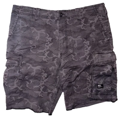 Nike SB Skateboarding Gray Camo Camouflage Cargo Shorts 622628-023 Mens Size 36 - Image 1 of 4