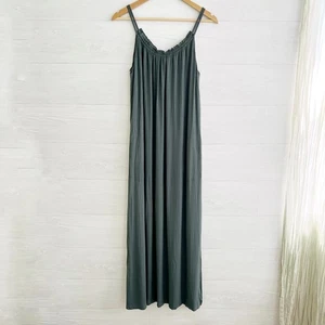 Neu mit Etikett Soma Wknd Intimates - Nachtwache oliv gerafft, Maxikleid Gr. M - Bild 1 von 9