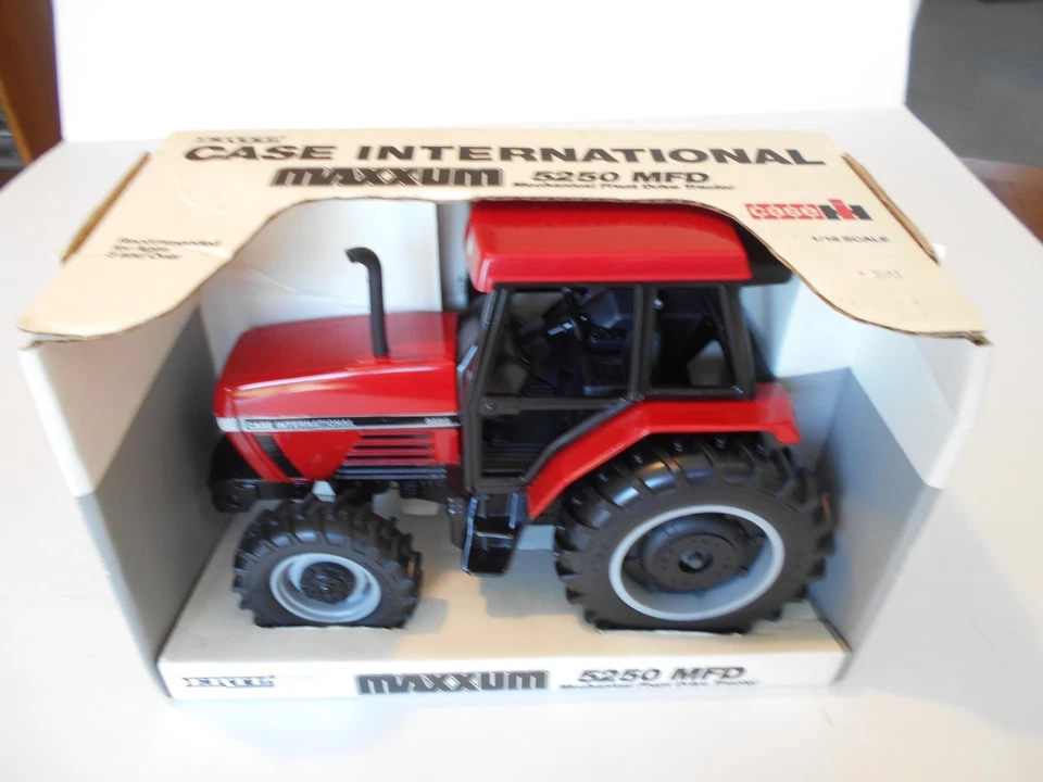 Vintage 1994 Ertl 1:16 Case International Maxxum 5250 MFD Tractor, #676DO, NIB - Image 1 of 4